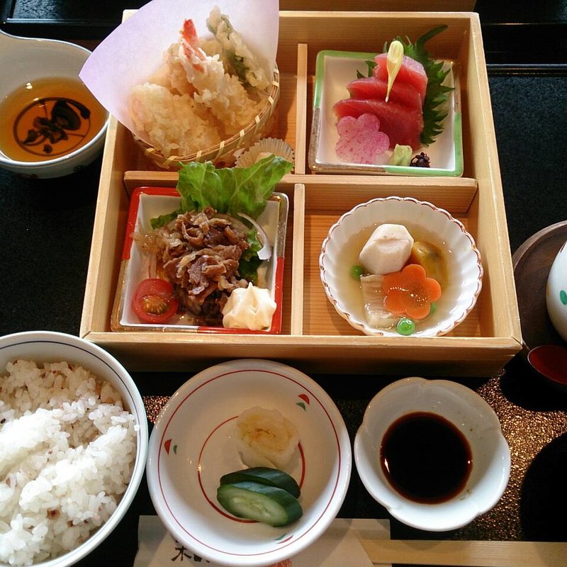 松花堂弁当(木曽路 霧が丘店)