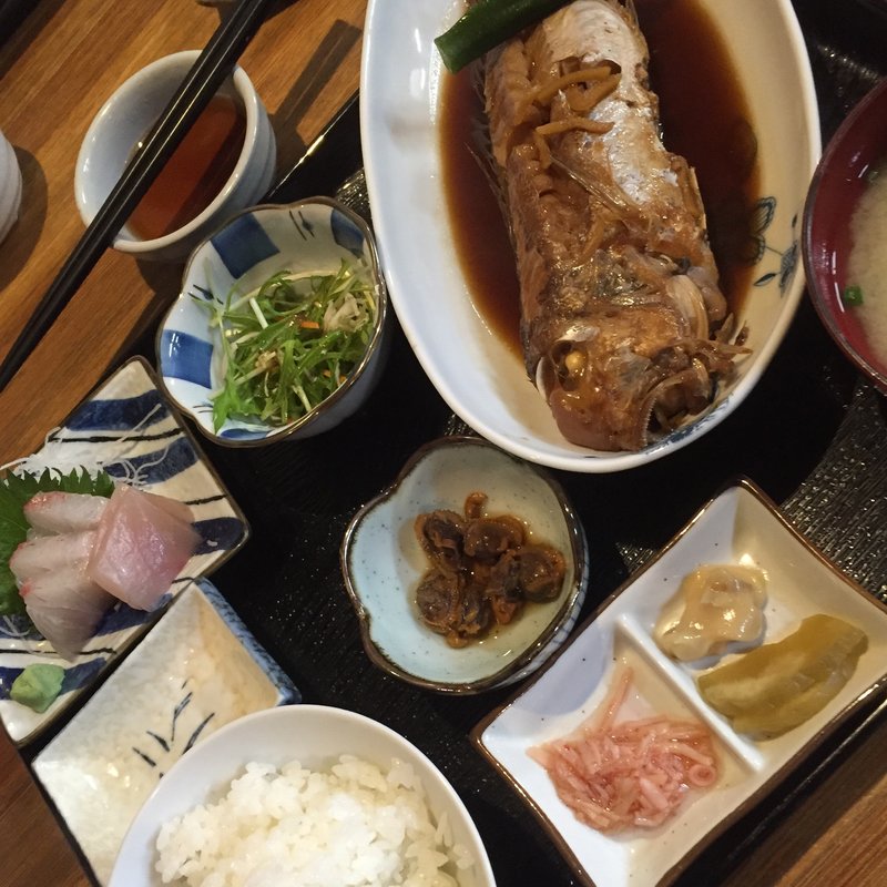 特撰おさかな定食（刺身付）(夜明茶屋(食堂部))