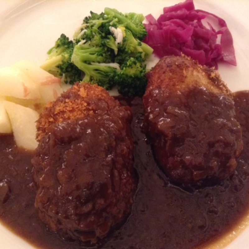 ランチセット（ポルチーニのクリームコロッケ）(シャンデリア テーブル （Chandelier Table）)