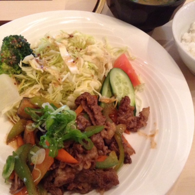 カルビ炒めランチ(焼肉処一品一会 花のみち店)