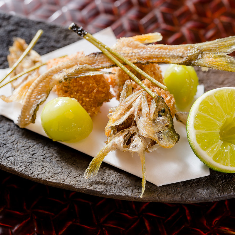 鮮魚の骨揚げ(藤久 （ふじきゅう）)