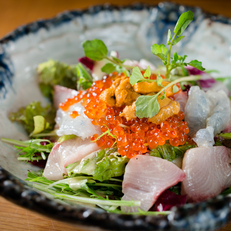 カンパチのサラダ仕立て　イクラ雲丹添え(鉄板 阪本 （TEPPAN SAKAMOTO）)