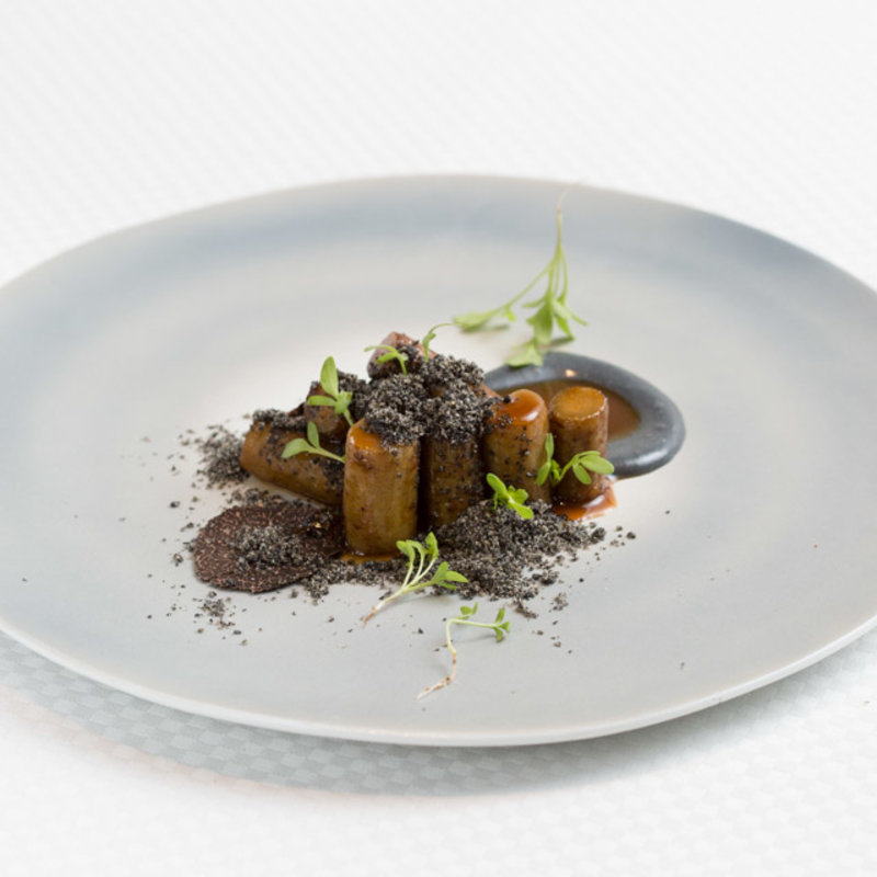 ごぼうのトリュフ仕立て(ラール・エ・ラ・マニエール)