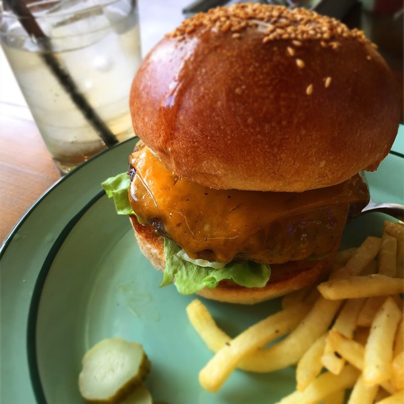 アボカドチーズバーガー(ジャッカル)