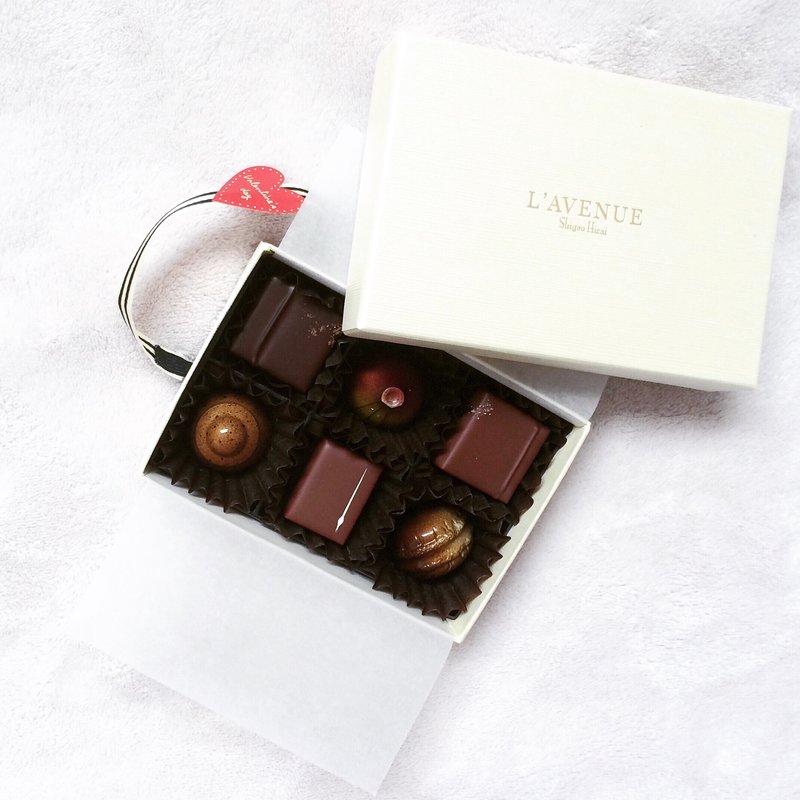 バレンタインチョコ(ラヴニュー （L'AVENUE）)