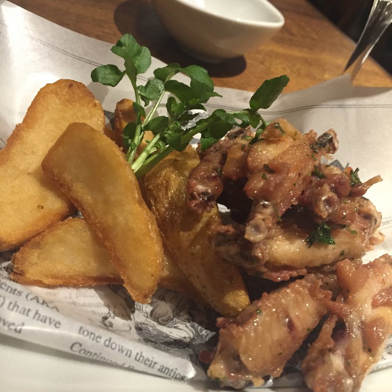 レモンバッファローチキンウィング(ワイン食堂 寓)