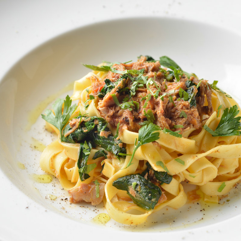 豚肉の平手パスタ(エノテカ ルーチェ )