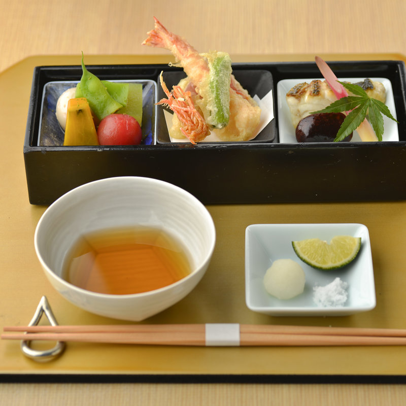 おまかせ三種盛り(丸の内一丁目 しち十二候)