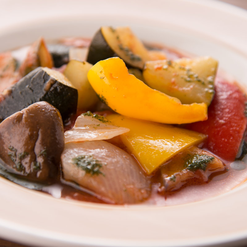 たっぷり野菜のトマト煮込み(ビストロ ヴァンテオ)