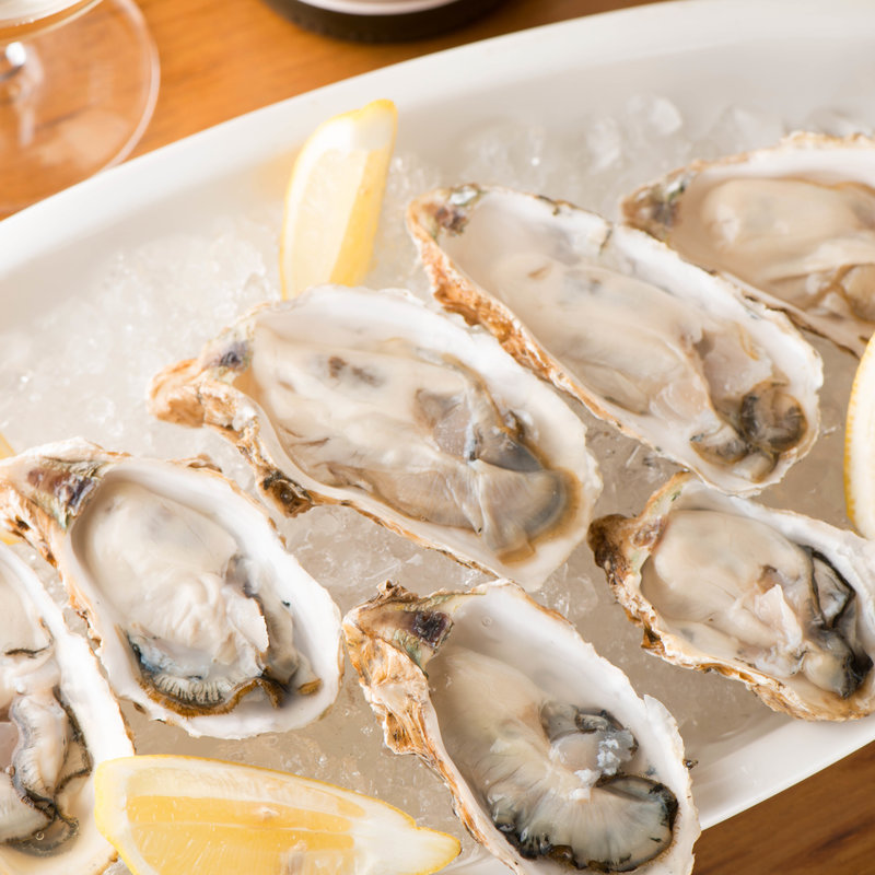 生牡蠣の盛り合わせ(2ヴァンテオ （2VＩＮＴＨＥＯ）)