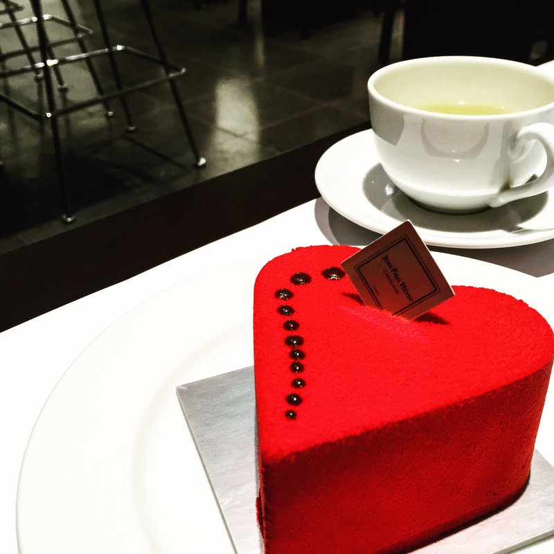 バレンタイン8日間限定ハートのケーキ(ジャン=ポール·エヴァン 岩田屋福岡店)