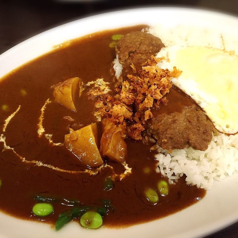 ビーフカレー 手ごねハンバーグ(心斎橋MADRAS５)