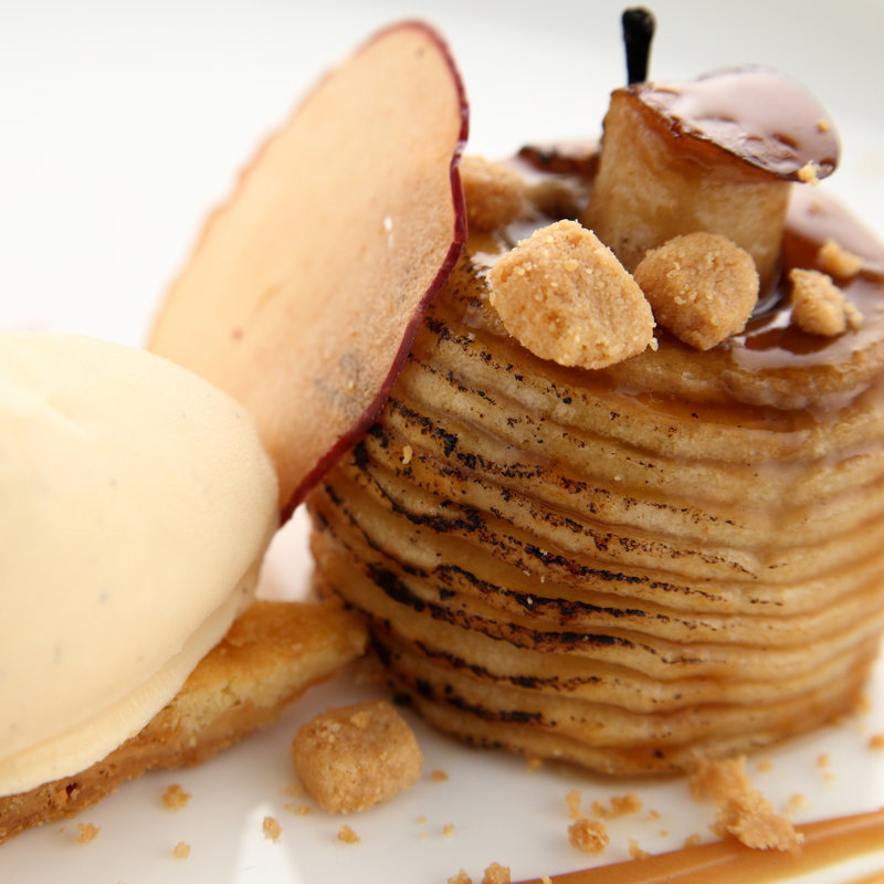 アップルパイ(ビストラン エレネスク RNSQ 麻布十番)