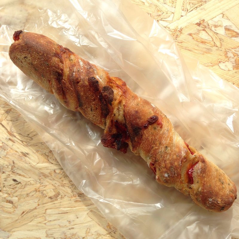 トマトバジルチーズスティック(Meat&Bakery TAVERN （タバーン）)