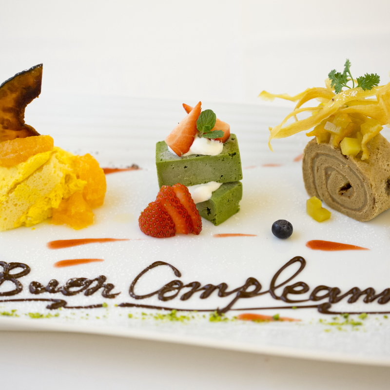 デザートの盛り合わせ(イル デジデリオ オルタッジョ 阪急梅田本店)