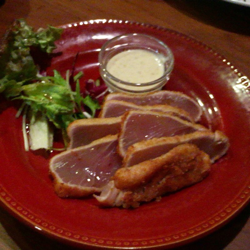 県産マグロのレアカツ(en)