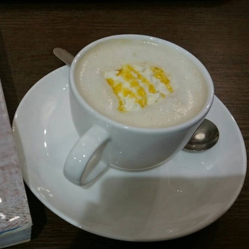 和歌山県産 温州みかんのミルク珈琲(上島珈琲店 御茶ノ水ワテラス店)