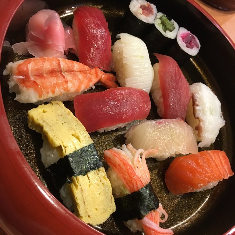 すし 1.5人前(三代目だるま鮨 目黒本店)