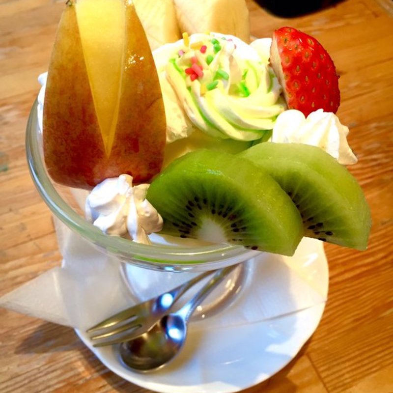 フルーツパフェ(フルーツパーラーきたがわ)