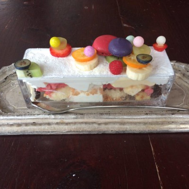 フルーツのパフェ(カフェ中野屋)