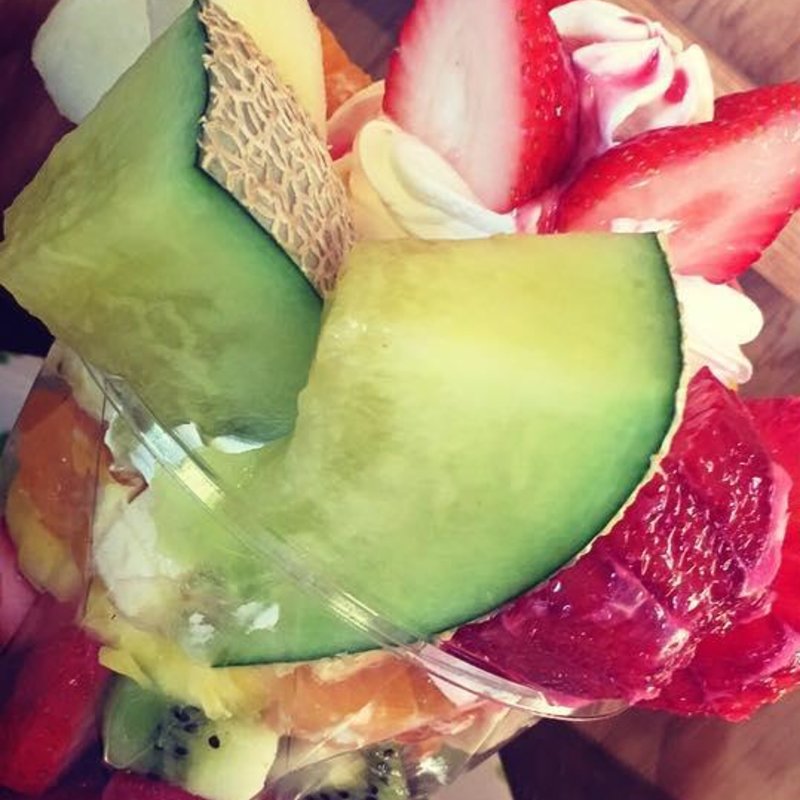 フルーツパフェ(雪みるく )