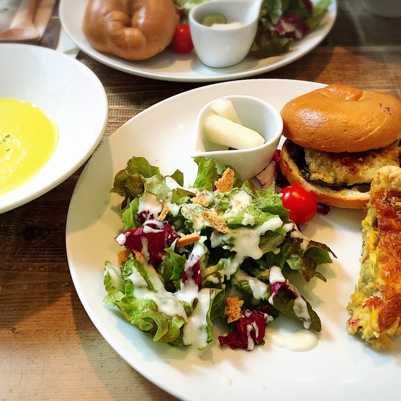 キッシュとベーグルサンドのセット(Cafe Fouet)