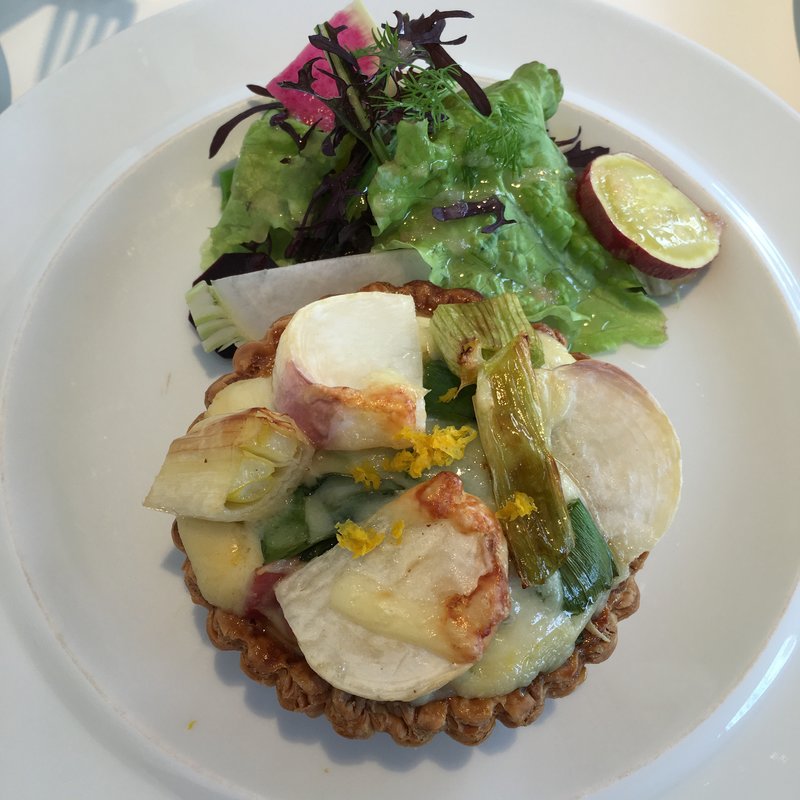 hanareの季節のキッシュ(パティシエ エス コヤマ)