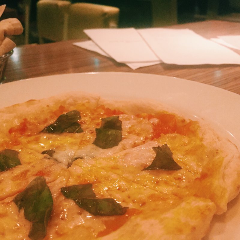 トマト&バジルピザ(ask a giraffe 国立店 （アスク ア ジラフ 【旧店名】TABLE MODERN SERVICE 国立店）)