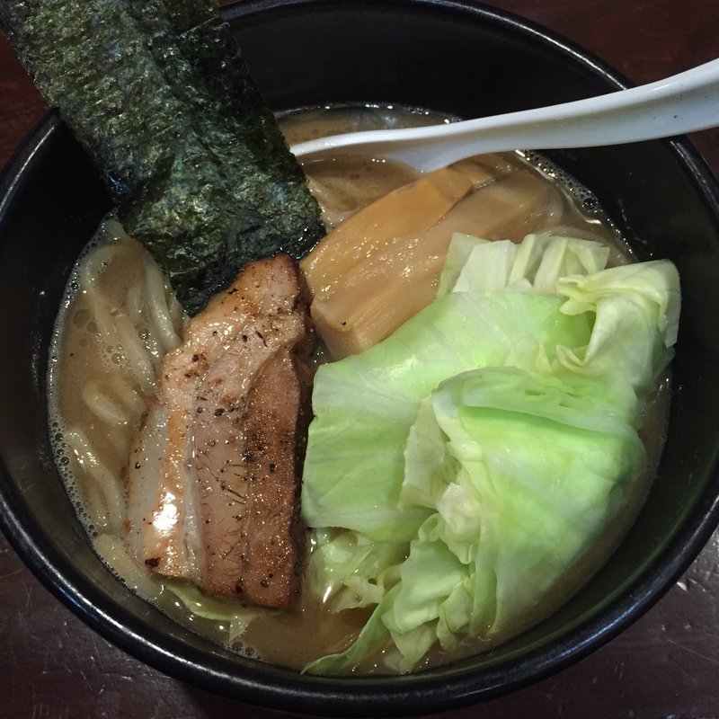 濃厚豚骨和風醤油ラーメン(めん屋 いなば （めんやいなば）)