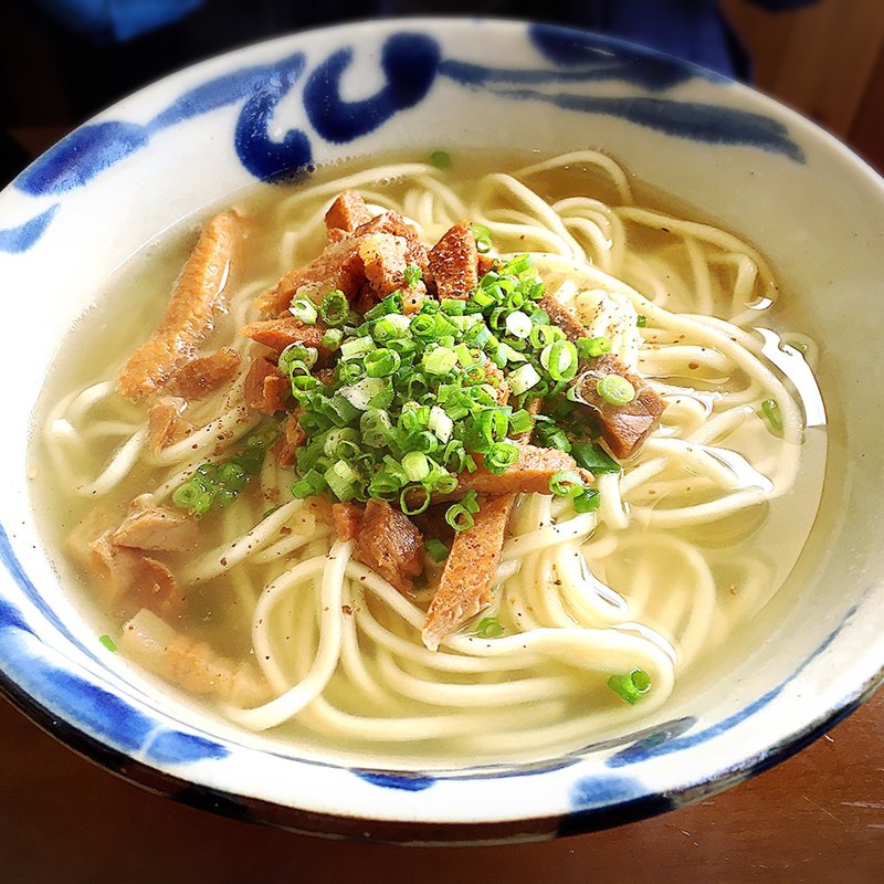 八重山そば 中(石垣島料理丸八)