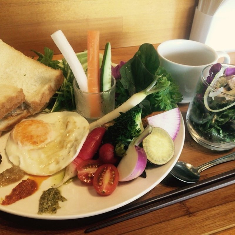 蒸し鶏とアボカドチーズのサンドセット(創作茶屋 茶蔵坊)