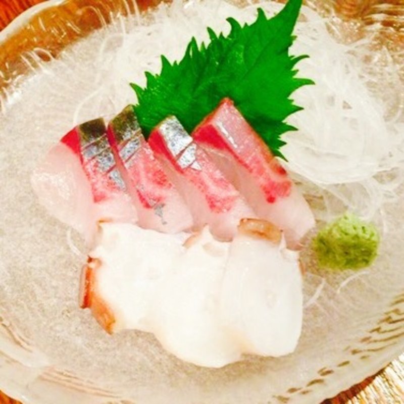 おつくり盛り合わせ(幸梅　めがねや （コウバイ）)