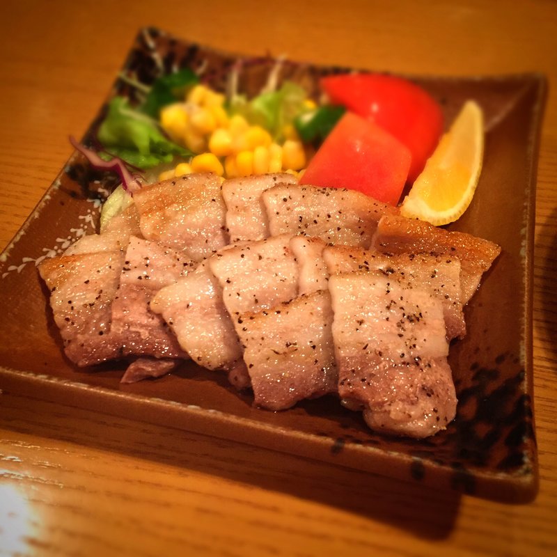 あぐーバラ肉の塩焼き(和琉ダイニングあんのん)