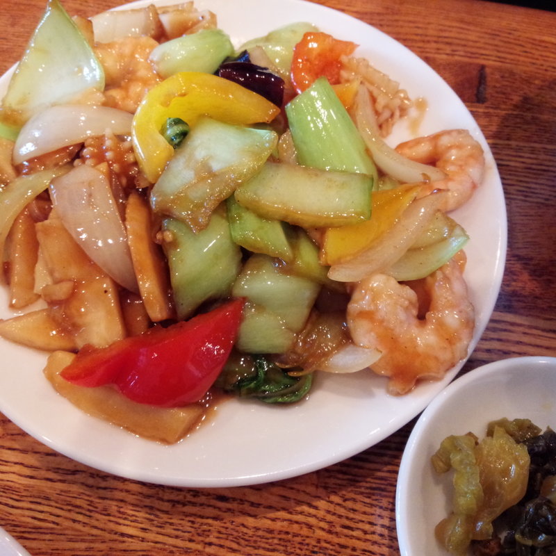 エビとイカの甘酢唐辛子炒め(クインメリー・チャイナ新横浜店)