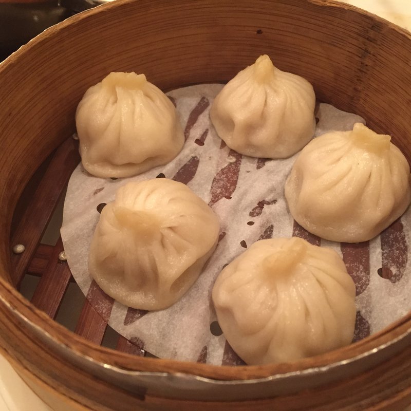 米沢豚一番育ち小籠包(台湾海鮮 東銀座本店)