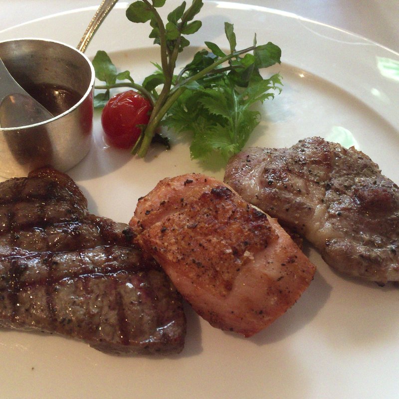 ビジネスグリル(カスケイドカフェ Cascade Cafe)