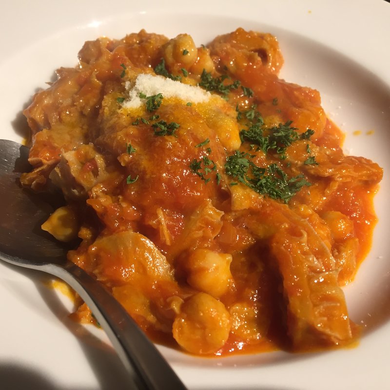 トリッパとひよこ豆のトマト煮(Pizzeria Bar Trico)