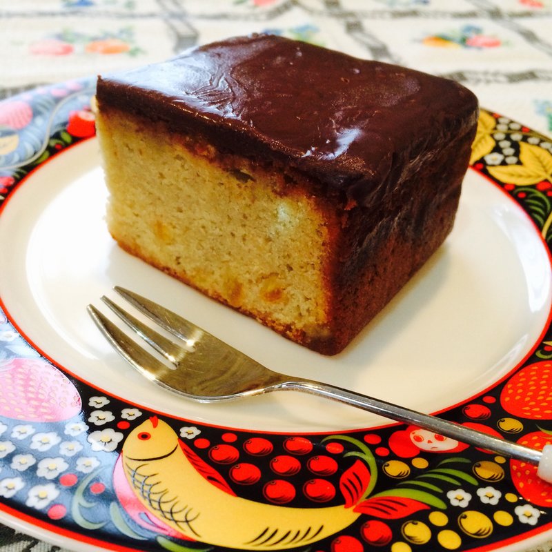 アマレットカシス香るビターチョコがけケーキ(チリムーロ)