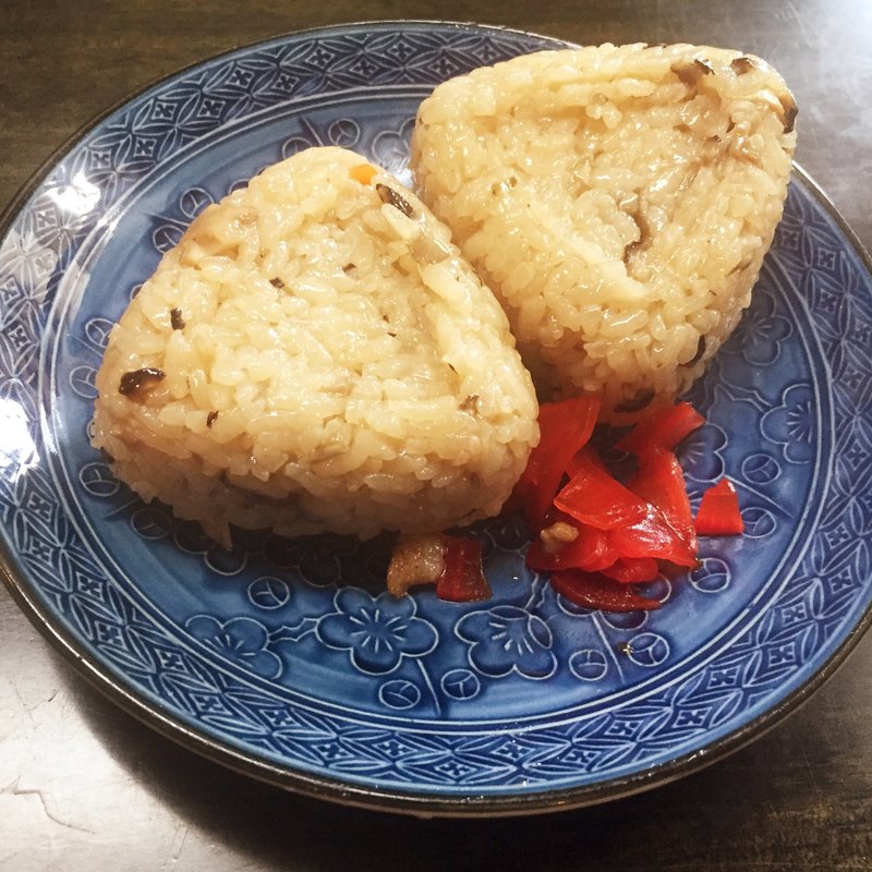 椎茸おにぎり(官兵衛うどん)