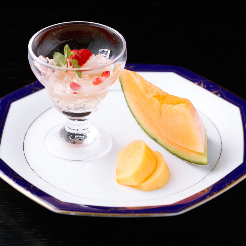 マスクメロンとベリーのジュレ(浅草 日本料理 もちづき)