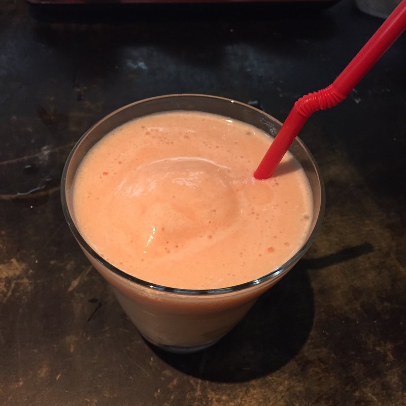 パイナップルスムージーカクテル(くつろぎの美味家Uo（ウオ）)