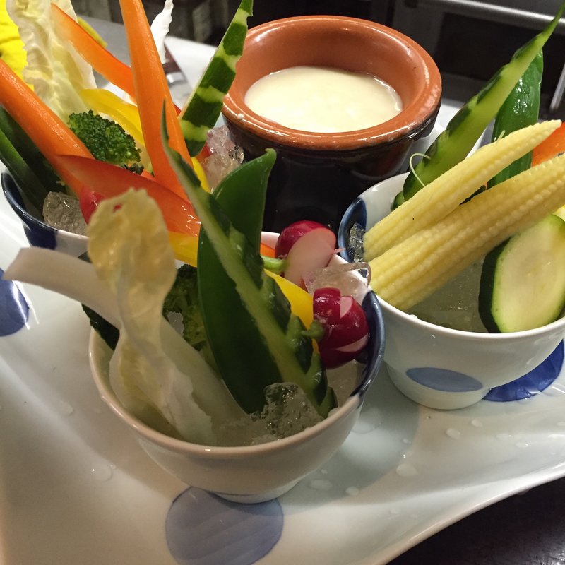 彩り野菜の豆乳バーニャカウダー(くつろぎの美味家Uo（ウオ）)