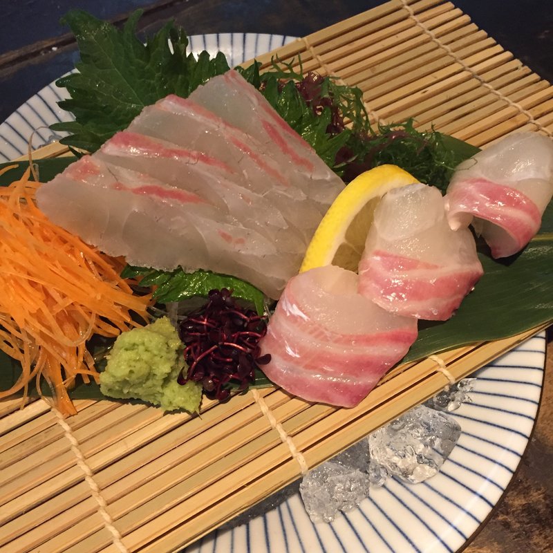 鯛の刺身(くつろぎの美味家Uo（ウオ）)