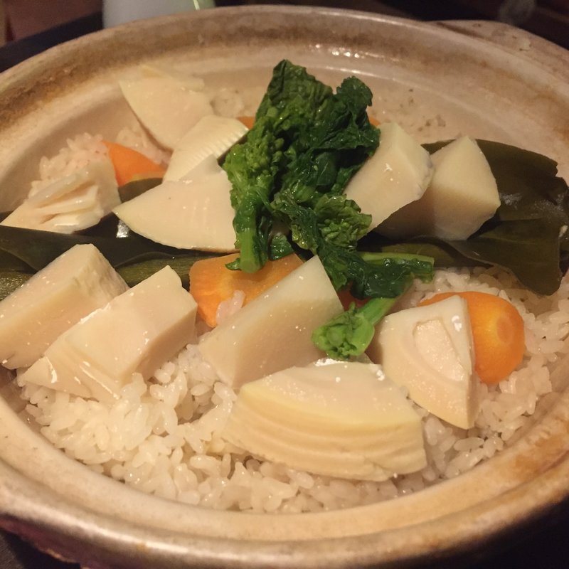 旬の食べ物を使った炊き込み御飯(筍)(申喰゛楽)