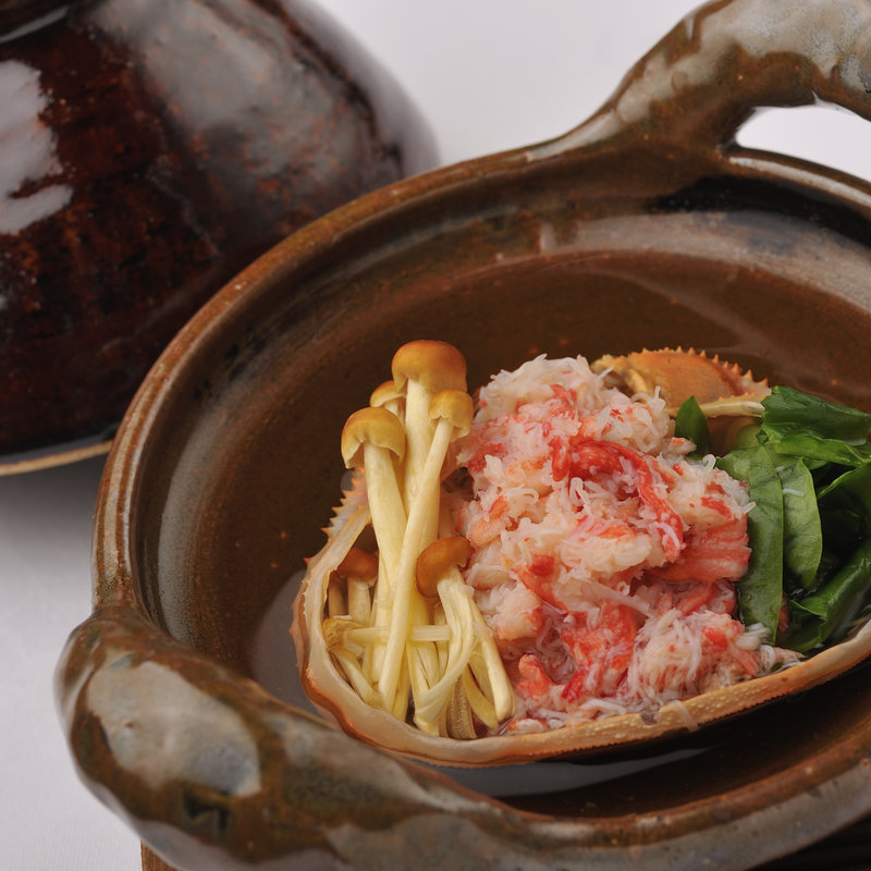カニとキノコの土瓶蒸し(日本料理 銀座 大野 （にほんりょうり ぎんざ おおの）)