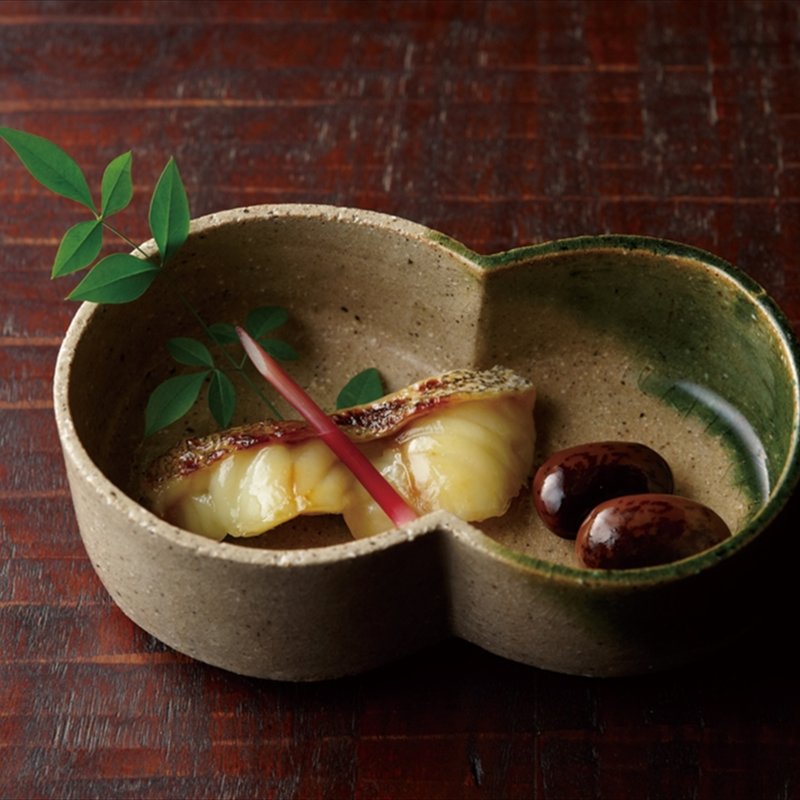 さわらのグリルと黒豆(赤坂潭亭)