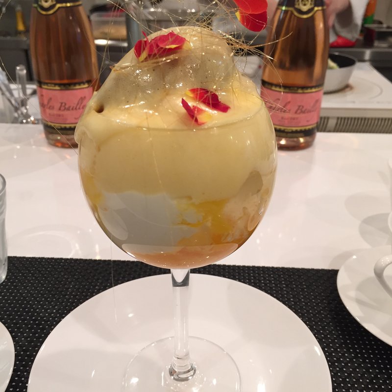 オレンジとミルクチョコレートのパフェ(アトリエ コータ)