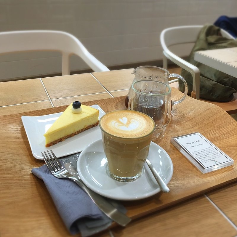 カフェラテ(COUTUME ディアモール大阪店 （クチューム）)