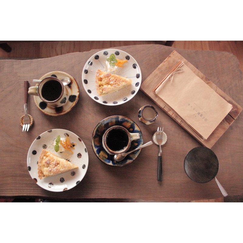 りんごとさつまいまのクランブルタルト(キャリー焼菓子店)