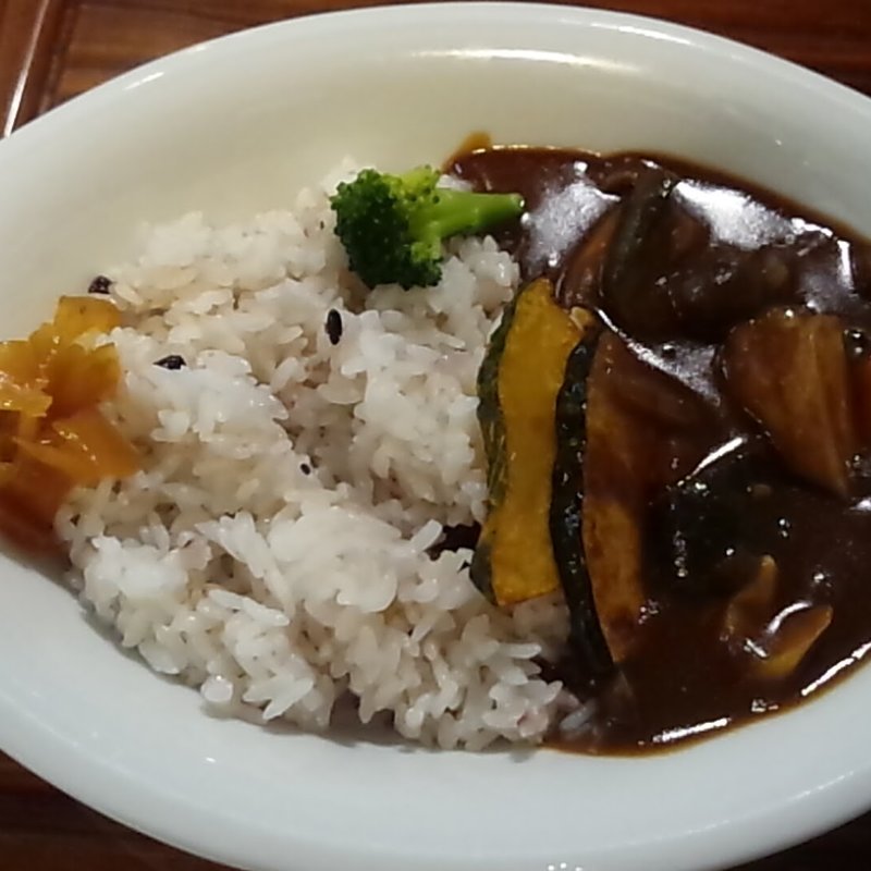 とれたて野菜カレー(矢野園 喫茶有鄰 （きっさゆうりん）)